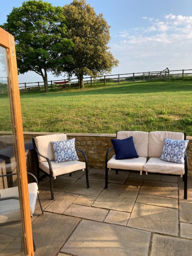 2 Beds & Living In Our Idyllic Country Cottage Bedford Bagian luar foto
